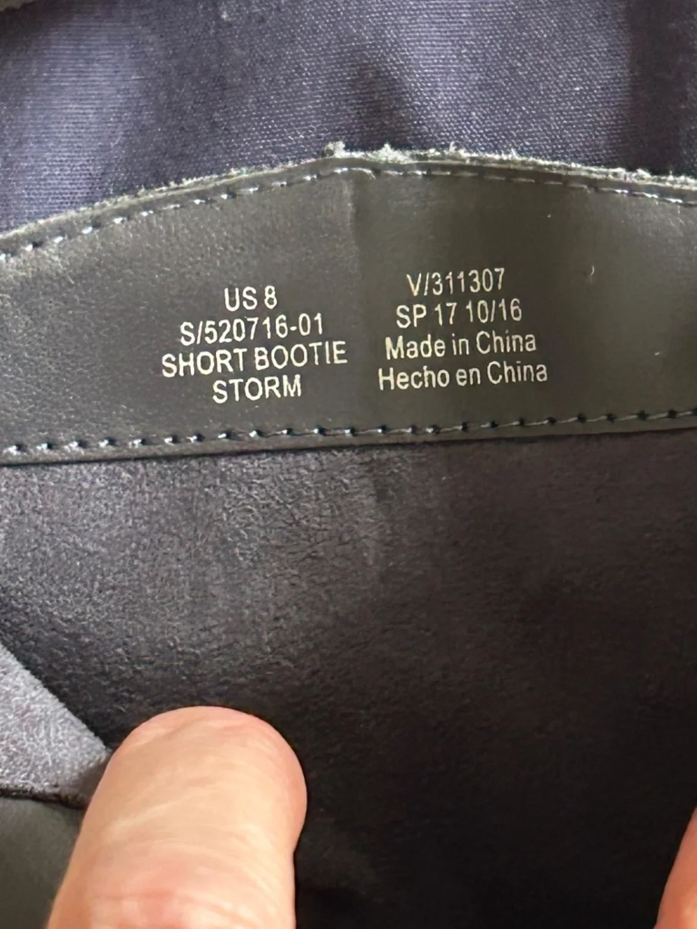 GAP short suede boots 8